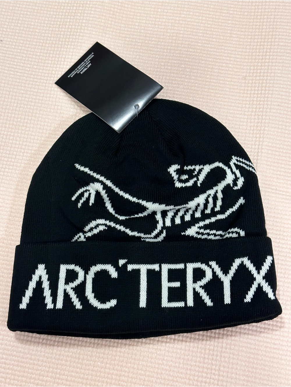 New！Arc'teryx Black and White Logo Knit Cuffed Beanie